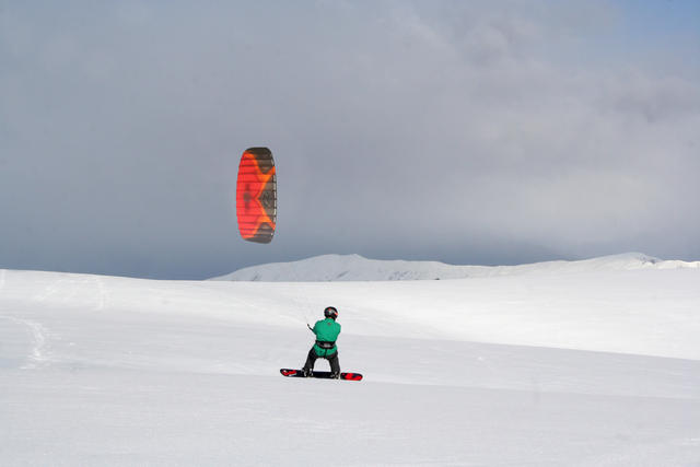 pure-snowboarding-kite.jpg